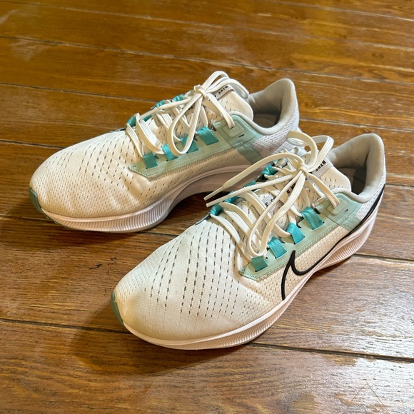 nike pegasus 38 size 9